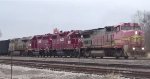 BNSF L-CHI657 switching the yard